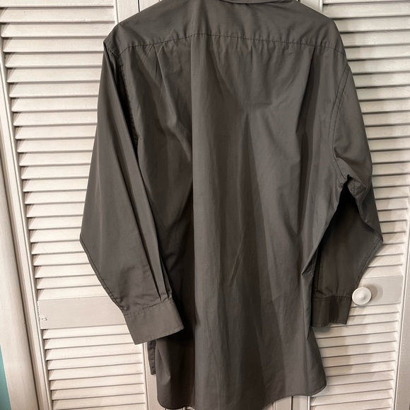 3 for $20 bundle any 3 items priced $15 and under and get them for $20🛍️🛍️🛍️ - Picture 3 of 4